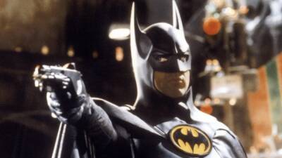 Michael Keaton Teases Return of 1989 Batman With a Silhouette on Concrete That Still Kind of Rules (Photo) - thewrap.com