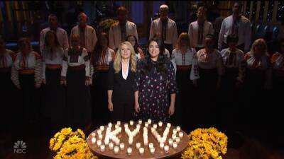 ‘Saturday Night Live’ Cold Open Pays Tribute to Ukraine With Folk Chorus and Candles - variety.com - New York - New York - Ukraine - Russia