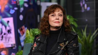 Susan Sarandon slammed after sharing post comparing slain NYPD detective's funeral turnout to 'fascism' - www.foxnews.com - New York - county Bronx - city Harlem