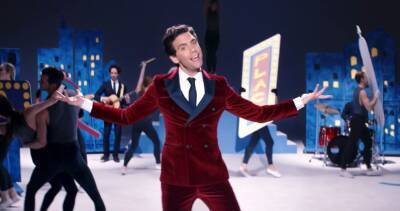 Eurovision 2022: Mika officially announced as one of the hosts for live finals in Turin, Italy - www.officialcharts.com - Britain - Italy