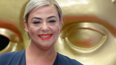 Inside loved-up Lisa Armstrong's break with James Green - heatworld.com