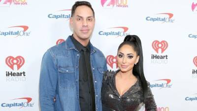 'Jersey Shore's Angelina Pivarnick and Chris Larangeira Divorcing After Less Than 3 Years of Marriage - www.etonline.com - Jersey - New Jersey