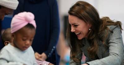 Kate Middleton shares sweet moments with young children during cooking lesson - www.ok.co.uk - Britain