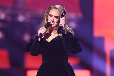 Adele’s Massive Ring At BRIT Awards Sets Off Engagement Rumours - etcanada.com - city Phoenix