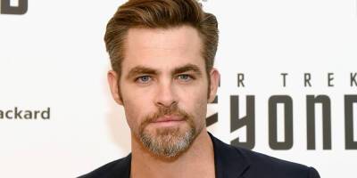 Chris Pine To Make Directorial Debut With 'Poolman' Movie - www.justjared.com - Los Angeles - Los Angeles - city Chinatown