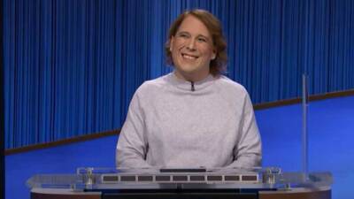 Amy Schneider Quits Her Day Job After Record-Breaking 'Jeopardy!' Run - www.etonline.com