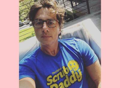 Zach Braff Shares Emotional Tribute After ‘Best Friend’ & Longtime Manager Dies By Suicide - perezhilton.com - Hollywood - Iceland