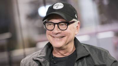 Barry Levinson Set to Direct ‘The Missing’ Crime Drama at Peacock - variety.com - Vietnam
