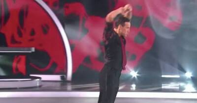 Dancing On Ice's Brendan Cole laughs off fall as he takes tumble during live routine - www.ok.co.uk