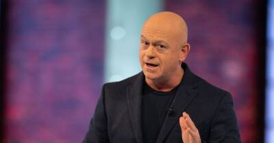 Ross Kemp turned to icons like Bruce Forsyth ahead of hosting first TV quiz - www.ok.co.uk