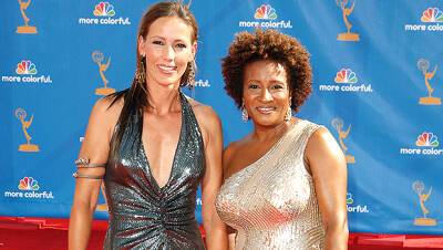 Wanda Sykes Wife: Everything to Know About Alex Niedbalski Their 14 Year Marriage - hollywoodlife.com - New York - New York - California