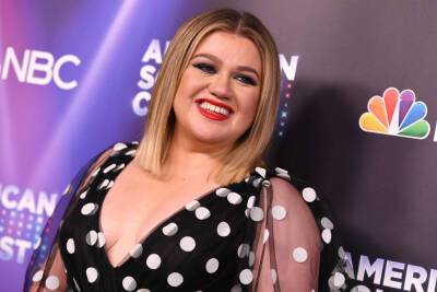 Kelly Clarkson Explains Name Change Reports: ‘I Just Got Divorced’ - etcanada.com - USA