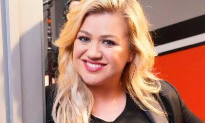 Kelly Clarkson sets record straight amid claims she plans to change her name - hellomagazine.com - USA