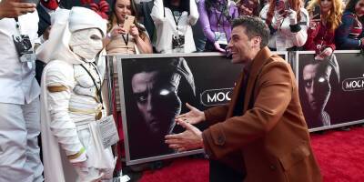 Oscar Isaac Meets A Mini 'Moon Knight' Fan at LA Premiere - www.justjared.com - Hollywood
