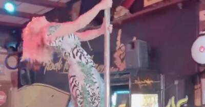 A Place In The Sun’s Laura Hamilton pole dances in Spanish bar after shock marriage split - www.ok.co.uk - Spain - Poland