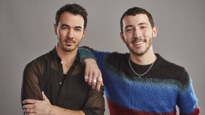 Kevin and Frankie Jonas to Host ABC Reality Competition 'Claim to Fame' - www.etonline.com - Los Angeles