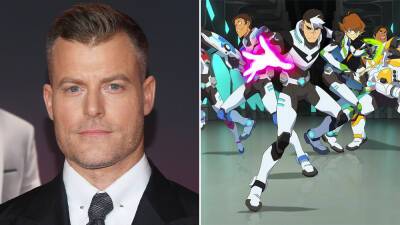 Live-Action ‘Voltron’ Pic From ‘Red Notice’ Helmer Rawson Marshall Thurber Sparks Bidding War - deadline.com - Japan