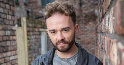 ITV Coronation Street star Jack P Shepherd looks 'incredible' as he shows off bold look for spring - www.manchestereveningnews.co.uk