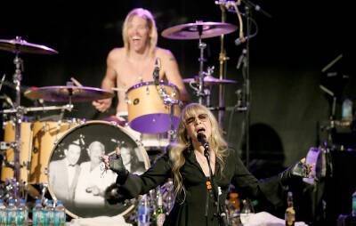 Read Stevie Nicks’ new poem in tribute to Taylor Hawkins - www.nme.com - USA - Colombia