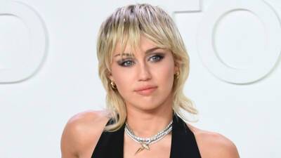 Miley Cyrus breaks down in tears during her tribute performance to Taylor Hawkins - www.foxnews.com - Brazil - Colombia - Paraguay