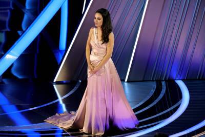 Oscars so woke? Mila Kunis, Ukraine moment of silence and stars’ political statements - nypost.com - Hollywood - Florida - Ukraine