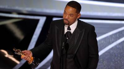Will Smith Breaks Down and Apologizes While Accepting Best Actor at 2022 Oscars - www.etonline.com - Washington - Washington - Indiana - county Williams