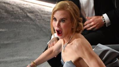Nicole Kidman Becomes a Meme After Her Reaction During 2022 Oscars - www.etonline.com