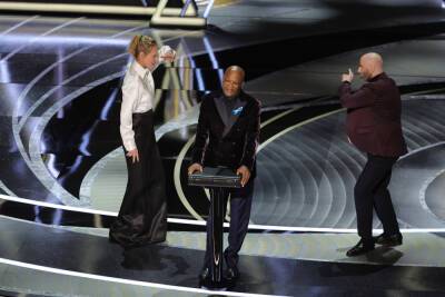 Samuel L. Jackson, John Travolta & Uma Thurman Recreate Iconic Moments From ‘Pulp Fiction’ At The Oscars - etcanada.com