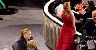 Amy Schumer reveals Kirsten Dust was 'in on' the joke at the Oscars - www.msn.com