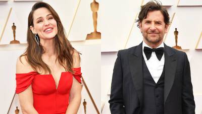 Jennifer Garner Bradley Cooper Reunite At The Oscars 16 Years After ‘Alias’: Photo - hollywoodlife.com