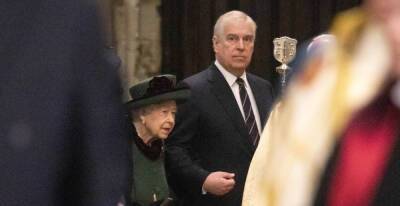 New Report Emerges About Queen Elizabeth & If She Believes Prince Andrew Amid Their New Photos Together - www.justjared.com - London - Virginia - county Andrew