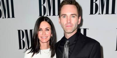 Courteney Cox Opens Up About How She Met Her Boyfriend Johnny McDaid With Her Superstar Friends' Help! - www.justjared.com