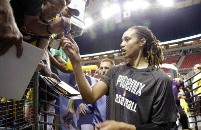 WNBA All-Star Player Brittney Griner Detained By Russians For Alleged Drug Violations - deadline.com - USA - Ukraine - Russia - city Moscow