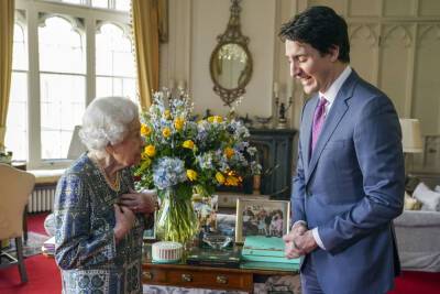 Queen Elizabeth Meets With Justin Trudeau In First In-Person Engagement Since Contracting COVID - etcanada.com - Britain - Ukraine - Russia - Netherlands - county Canadian