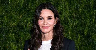 Courteney Cox Is ‘Bummed’ She Doesn’t Have More ‘Friends’ Memories From Set: ‘Bad Memory’ - www.usmagazine.com - USA - county Story - city Cougar