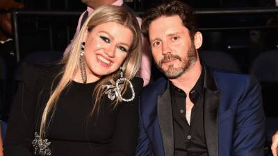 Kelly Clarkson and Brandon Blackstock Settle Divorce Nearly 2 Years After Split - www.etonline.com - Montana