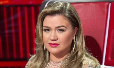 Kelly Clarkson shares message after finalizing divorce from Brandon Blackstock - hellomagazine.com - Los Angeles - Montana - Tennessee