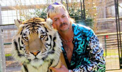 'Tiger King' Star Joe Exotic Files for Divorce From Dillon Passage After 4 Years of Marriage - www.justjared.com