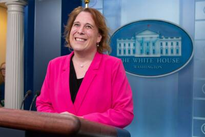 White House Hosts Transgender ‘Jeopardy!’ Star Amy Schneider - etcanada.com - Washington