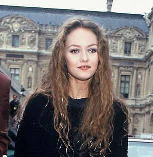 Vanessa Paradis and look-alike daughter Lily-Rose Depp on coffee run - www.msn.com - France - Los Angeles