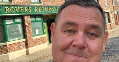 ITV Coronation Street's George Shuttleworth star Tony Maudsley delights fans as he shares news with Rovers selfie - www.manchestereveningnews.co.uk - Manchester - George