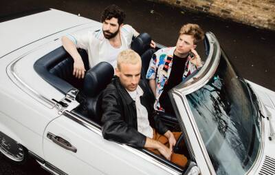 Listen to Foals’ effervescent new single ‘Looking High’ - www.nme.com - Britain - county Hall - Birmingham - county Oxford - city Newcastle, county Hall