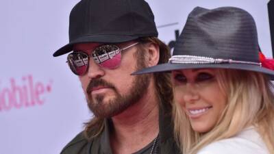 Tish and Billy Ray Cyrus Speak Out on Divorcing After 28 Years - www.etonline.com - Tennessee