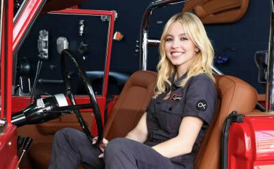 Euphoria's Sydney Sweeney Shows Off the 1969 Ford Bronco She Fully Restored on Her Own - www.justjared.com - New York