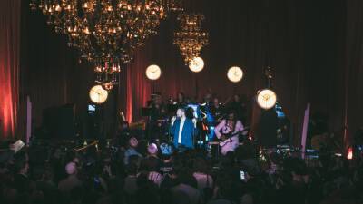 Father John Misty Brings ‘Chloe’ to Its Ultimate Destination — New York’s Opulent Rainbow Room: Concert Review - variety.com - New York - New York - Manhattan - city Midtown