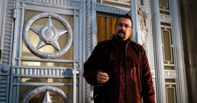 Russia sympathizer Steven Seagal was an on-set 'bully,' former costar says - www.wonderwall.com - New York - Hollywood - Ukraine - Russia - city Moscow