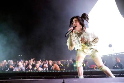 Billie Eilish Welcomes Khalid Out To Perform ‘Lovely’ At Coachella - etcanada.com