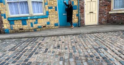 Inside the Coronation Street set tour - with soap secrets and strict rules on touching windows - www.manchestereveningnews.co.uk - Manchester