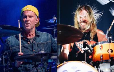 Red Hot Chili Peppers’ Chad Smith shares video paying tribute to Taylor Hawkins - www.nme.com - Chad - county Hawkins