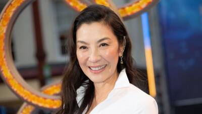 Michelle Yeoh shows Asian immigrant women are 'Everything' - abcnews.go.com - USA - city Chinatown - Hong Kong